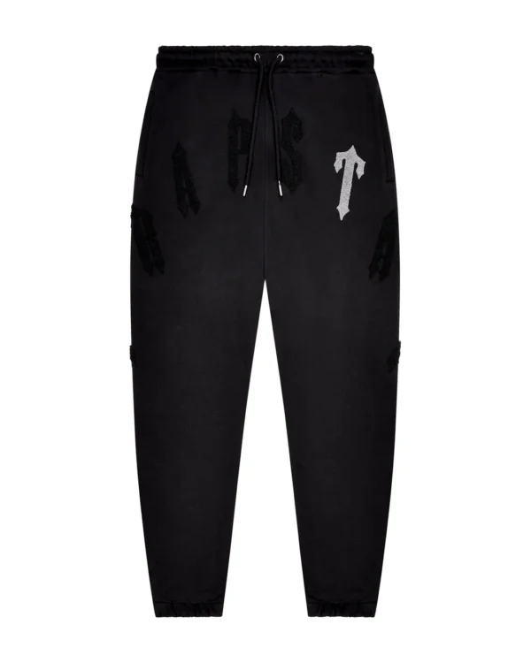 irongate-arch-chenille-2-0-tracksuit-blackout-1